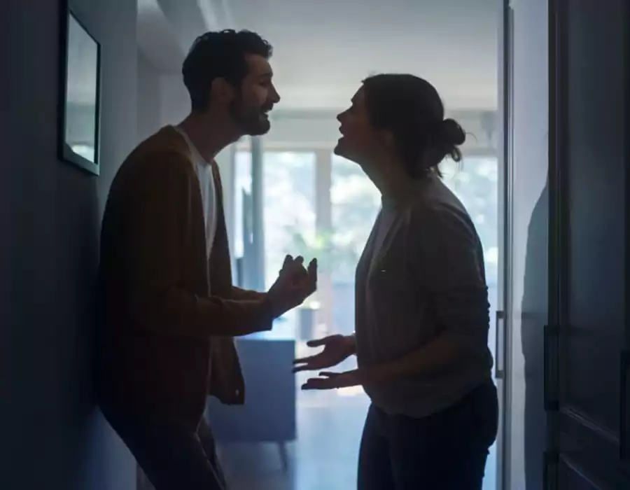 couple_arguing_together